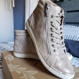 Sofft high top zipper sneaker